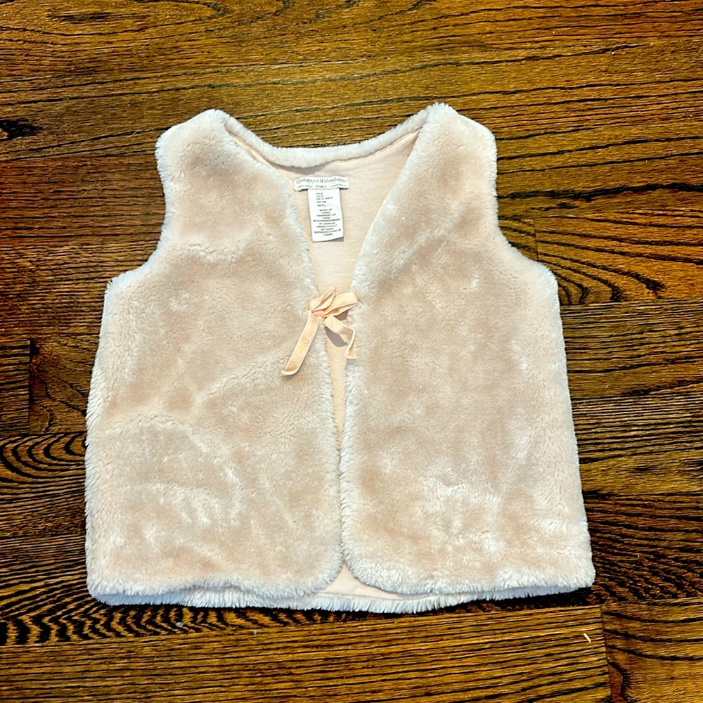 Girl faux fur vest